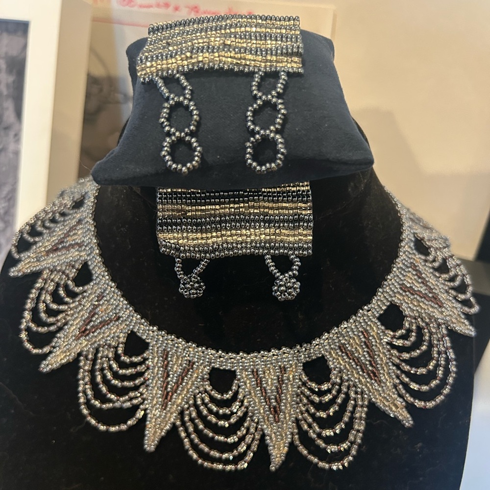 Elegant Silver and Black Beaded Necklace Set